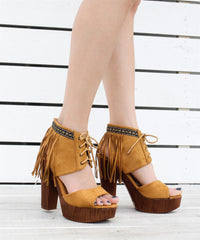 Pavlina | Fringe Festival Heel