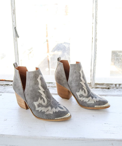 Talia Embroidered Side V-Cut Bootie - Mi.iM