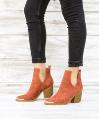 Tess-04 V-Cut Booties - Mi.iM